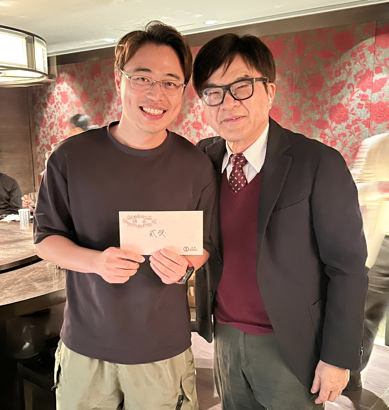 2-2春節聯誼摸彩